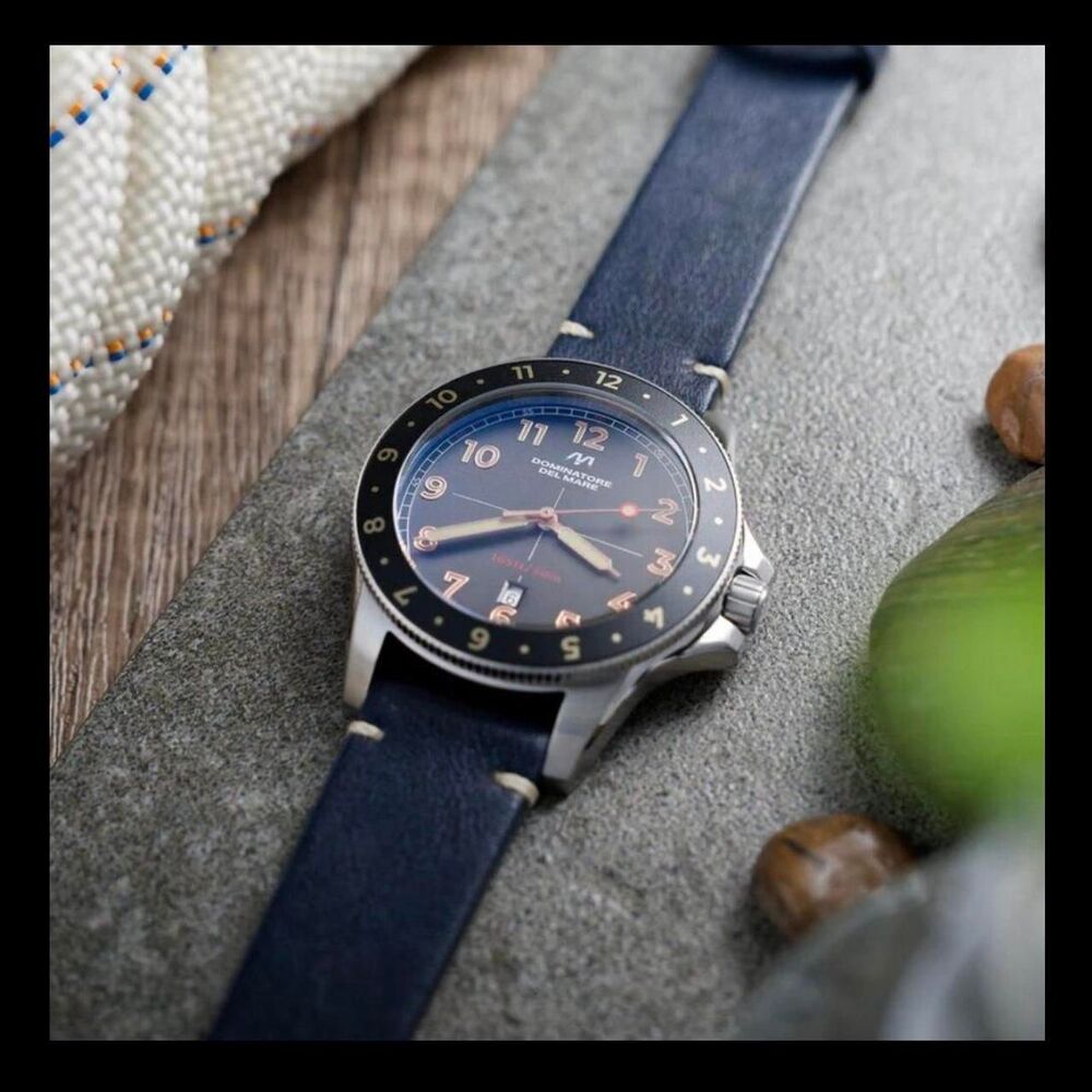 Unbranded Men's Black and Navy Watch - Picture 8 of 8